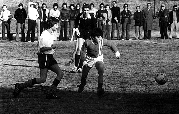 jeu de dupe- maradonna-football-éducation